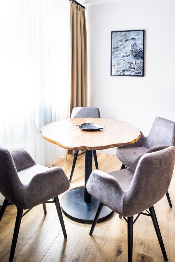 Moderne Maisonette Ferienwohnung Mit Gartenzugang, Nur 7 Gehminuten Zum Strand, Parkplatz & Fahrradunterstellplatz 沙博伊茨 外观 照片